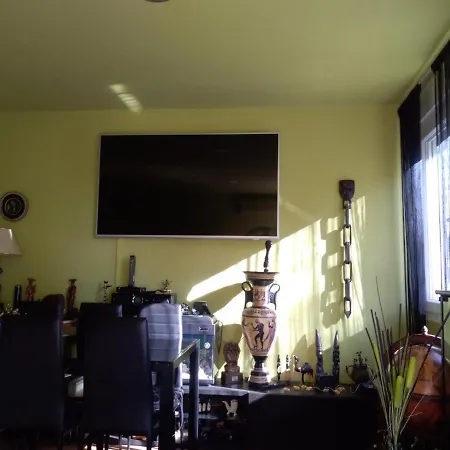 Luxury Sirena Centre Netflix