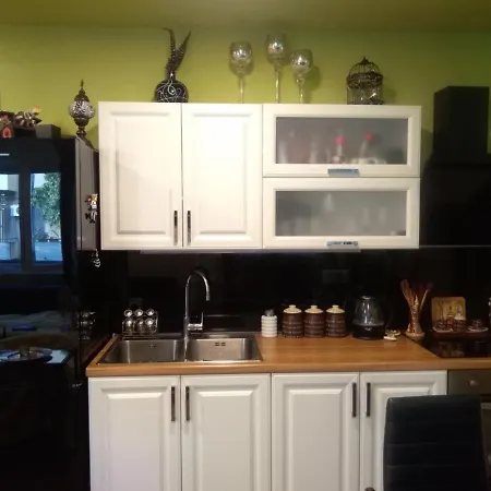 Luxury Sirena Centre Netflix Apartment