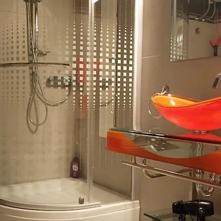 Luxury Sirena Centre Netflix Apartment *